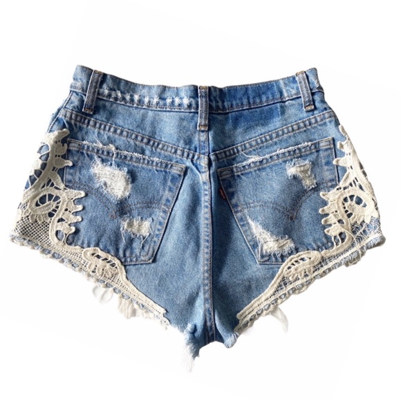new Furst of a Kind 𖦹 Vintage Levi's® 501 Red Tabs 𖦹 Lace Trim Cut Off Shorts - Picture 2 of 13